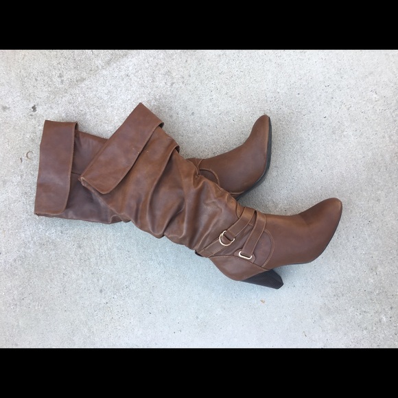Brown scrunchy knee high boots - Picture 4 of 7