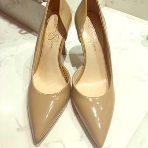 Jessica Simpson high heels!