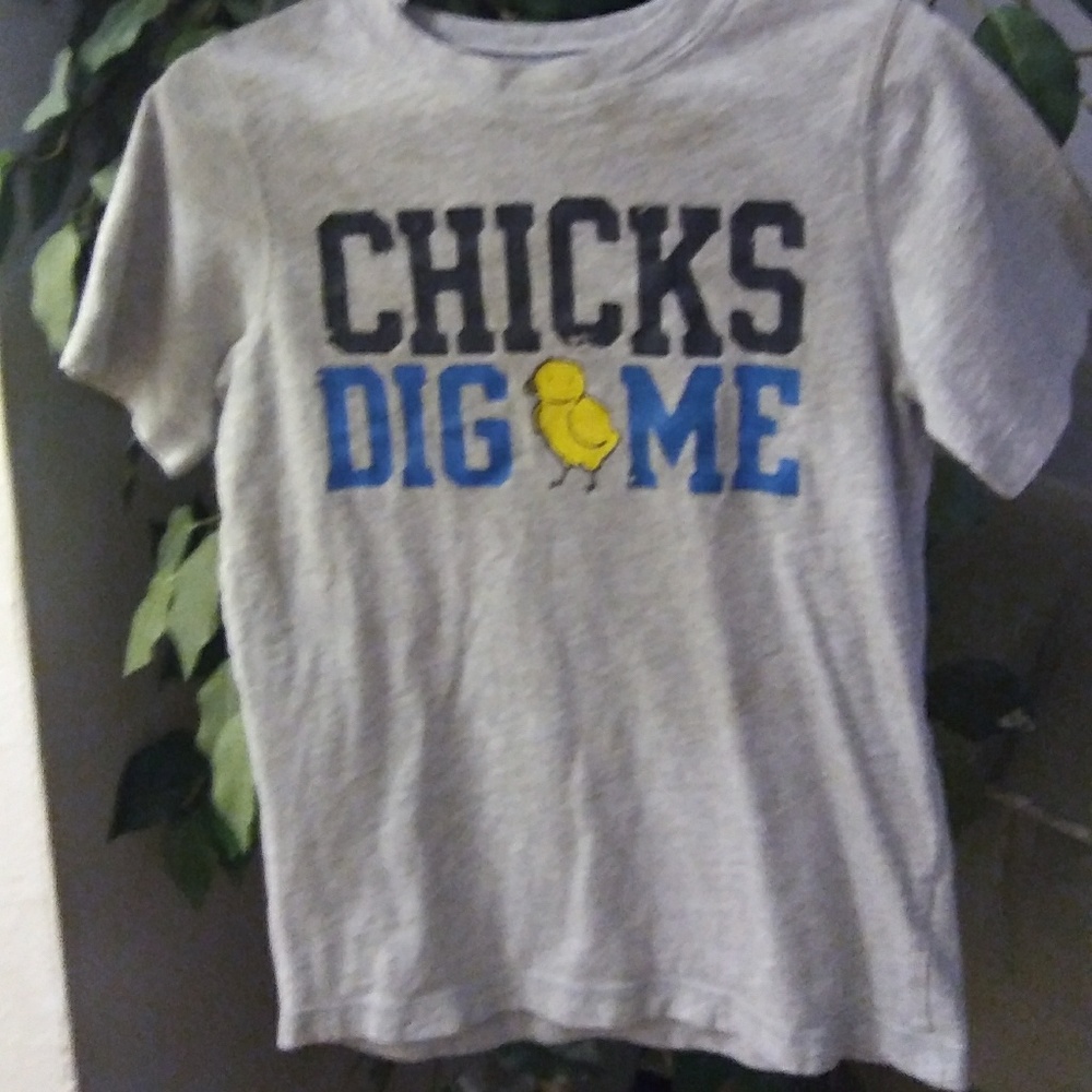 Boys size 5 Carters tshirt Chicks dig me