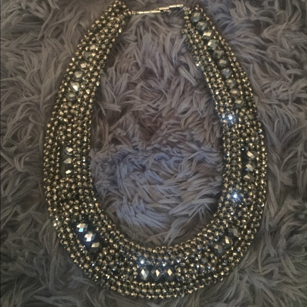 Gorgeous statement necklace