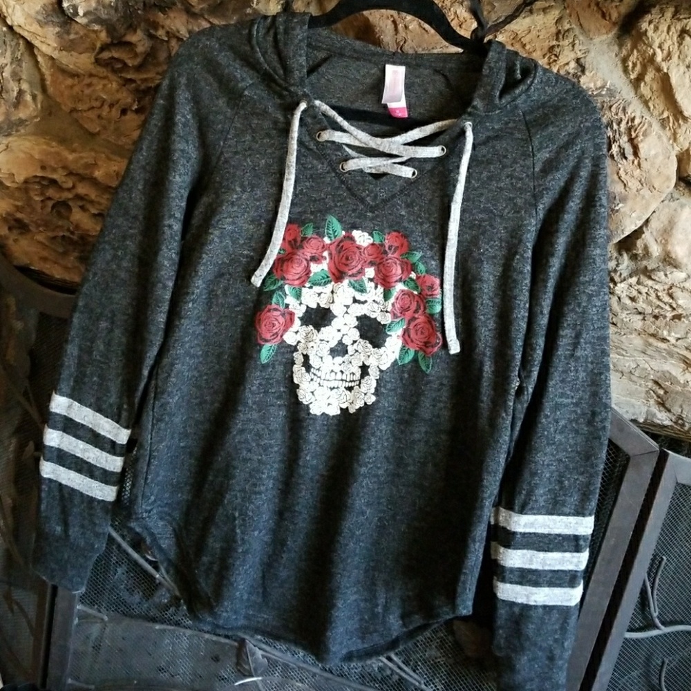 🌺SOLD🌺 Sweater/hoodie