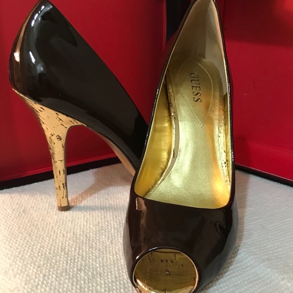 NEW Guess Brown/gold  patent hills - Picture 4 of 5
