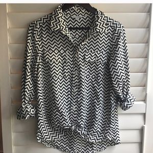 American Eagle Chevron Button Up Shirt