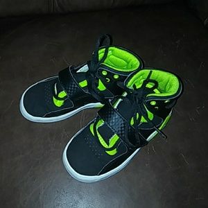 Kids Size 10 toddler Adidas  Blk/green