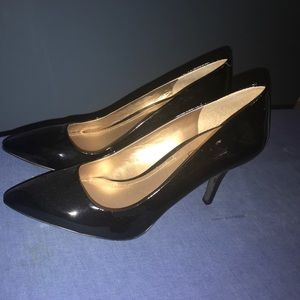 BCBG size 9 black heels