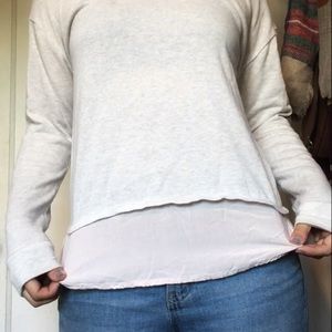 White Gap sweater with pink hem