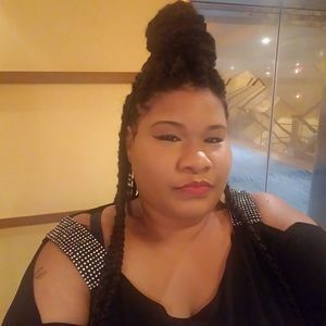 Meet your Posher, Tiffanie