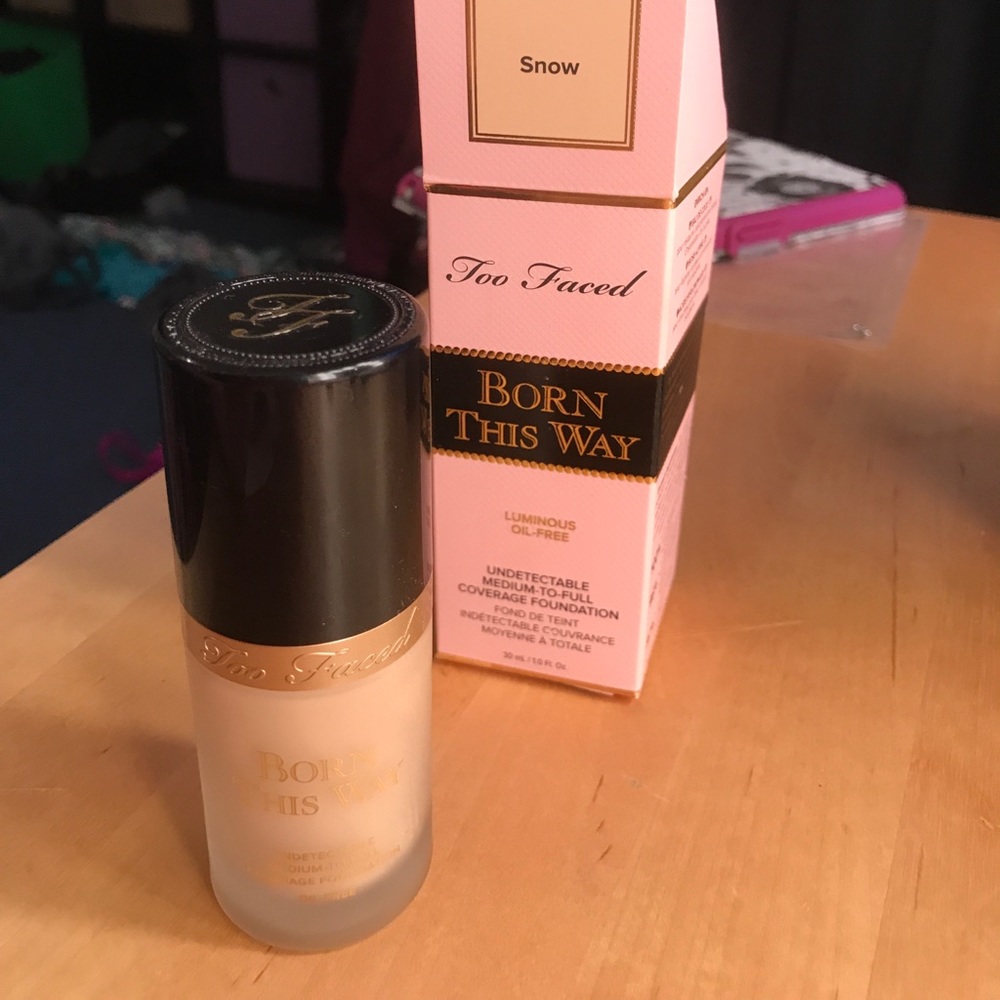 Too Faced Born This Way foundation in Snow