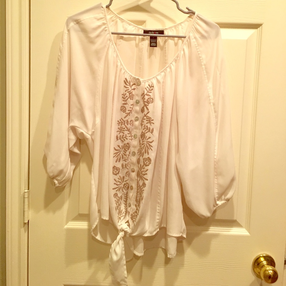 Pheasant blouse with tie front