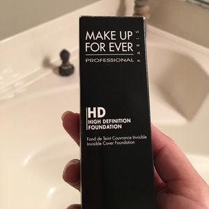 Make Up Forever HD Invisible Cover Foundation