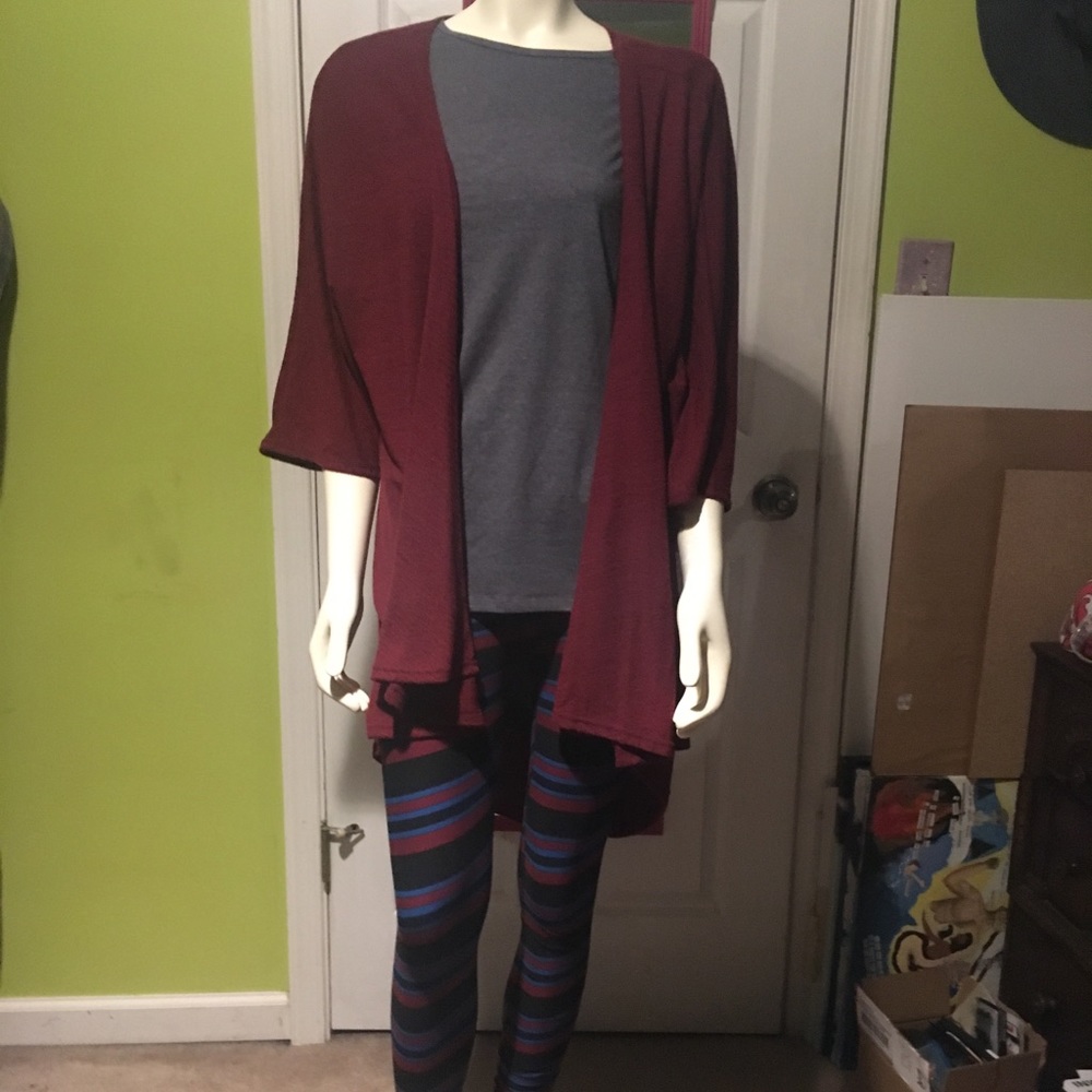 Os leggings only Lindsay kimono is sold