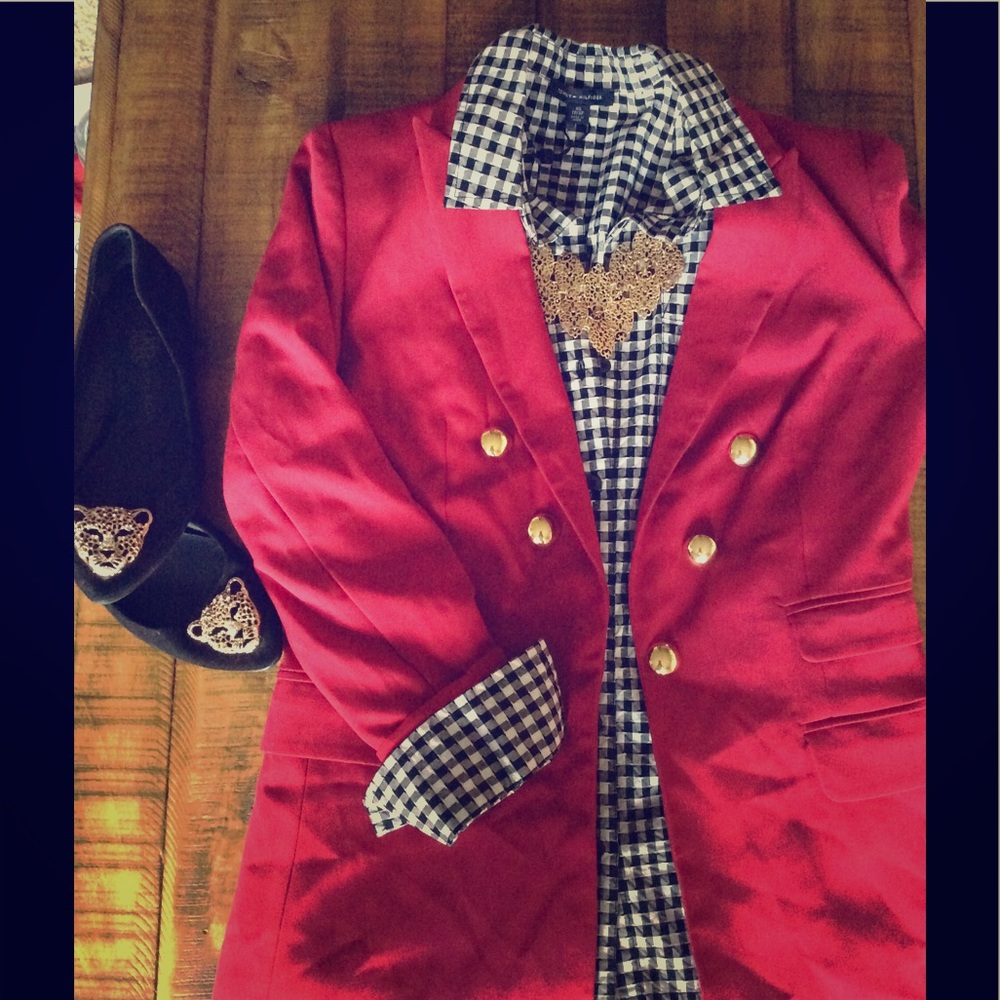 xoxo Red blazer with gold buttons NWOT