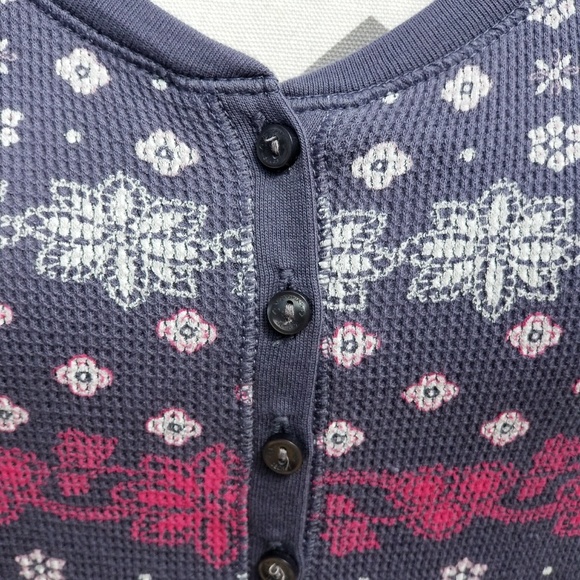 Top - Picture 3 of 7