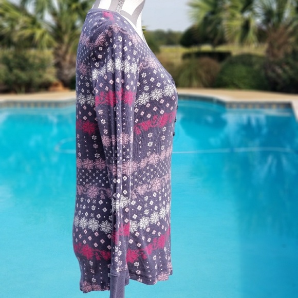 Top - Picture 4 of 7