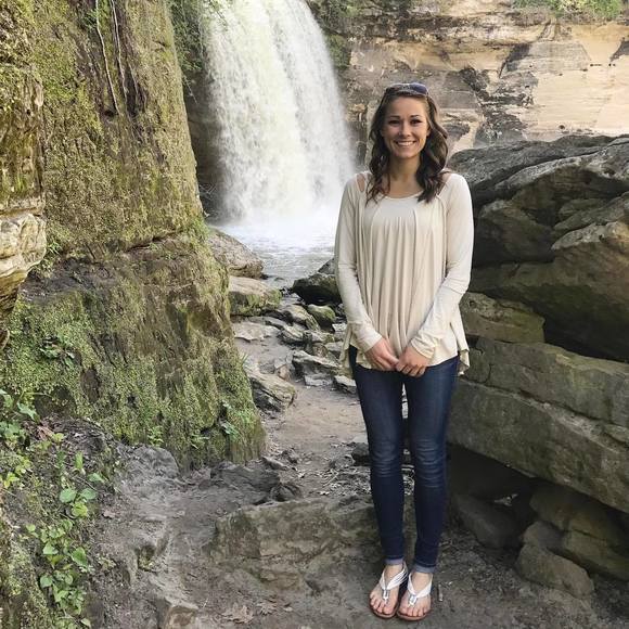 Meet your Posher, Bre - Picture 1 of 1