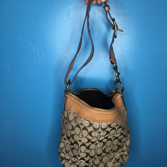 Cross body bag - Picture 3 of 5