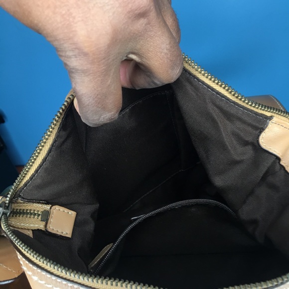 Cross body bag - Picture 2 of 5