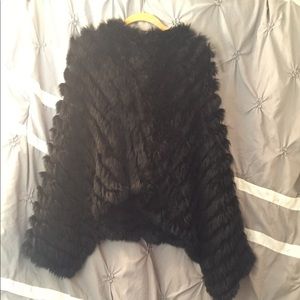 100% Fur poncho 🔴