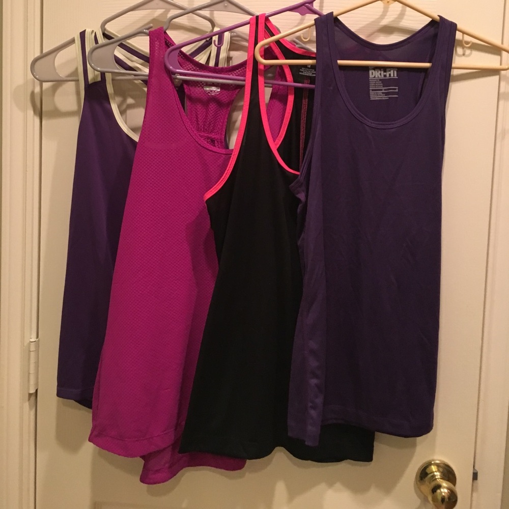 Bundle of 4 work out tanks
