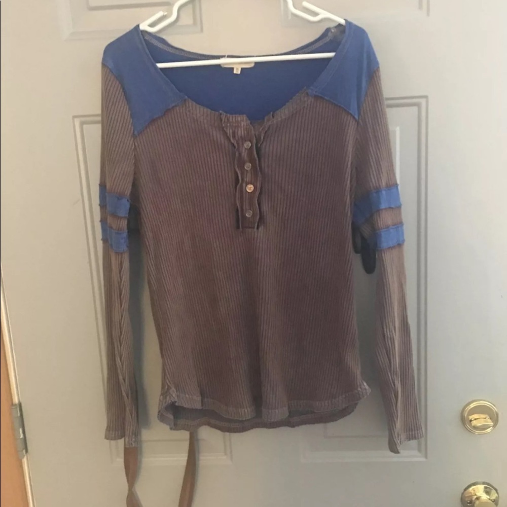 Gilded intent top
