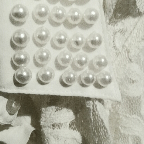 Mesh White Top - Picture 2 of 3