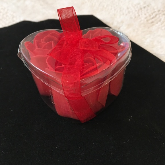 Red Flower-shaped soaps (AB3) - Picture 6 of 7