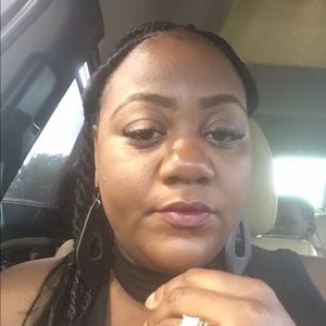 Meet your Posher, Katrina