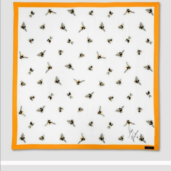 Victoria Beckham Target bee scarf NWOT - Picture 2 of 3
