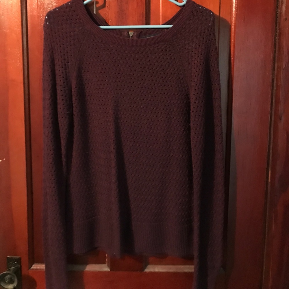 Maroon sweater