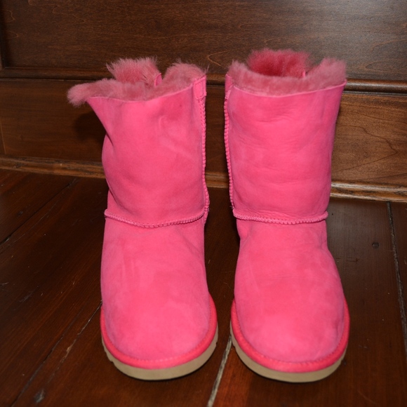 Ugg Bailey Bow Boots - Picture 1 of 5