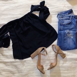 Bardot/off the shoulder top