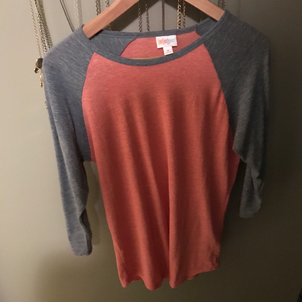 NWOT randy tee!