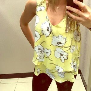 Liz Claiborne Sleeveless Woven Layered Blouse Tank Top Yellow Floral Small NWOT!