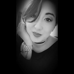 Meet your Posher, Kristinah