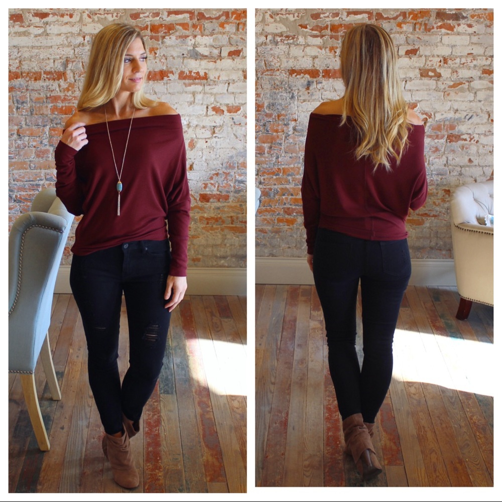 ✨LAST✨Black distressed skinny jeans - Picture 2 of 2