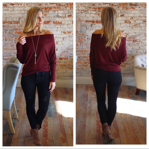 ✨LAST✨Black distressed skinny jeans - Picture 2 of 2