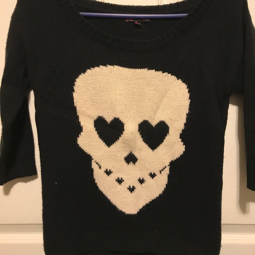 Skull sweater