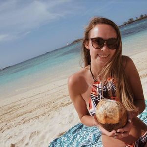 Meet your Posher, Elizabeth