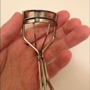 Shu uemura lash curler eye