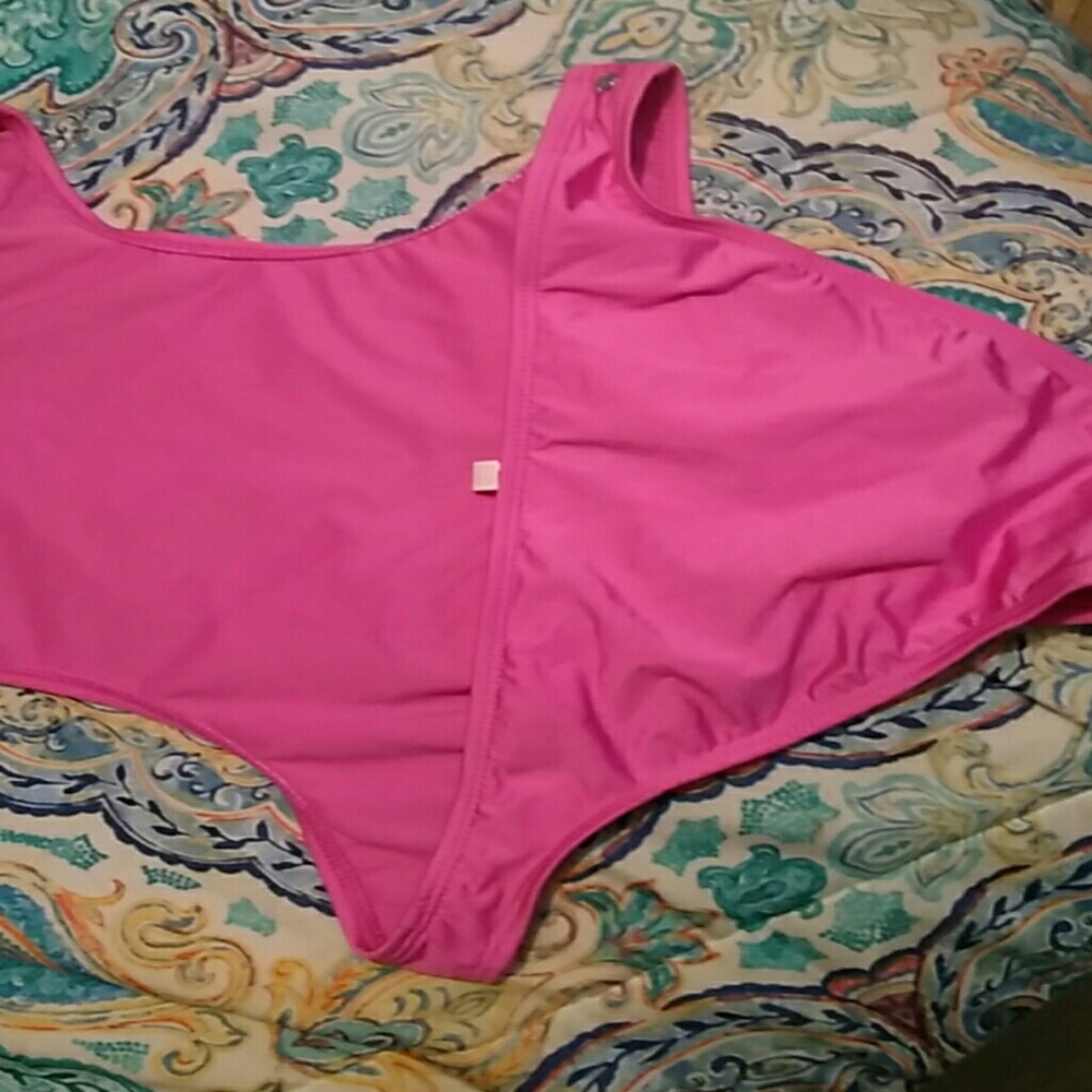 Swimsuit - Picture 4 of 4