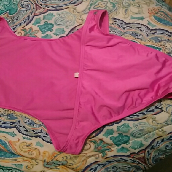 Swimsuit - Picture 4 of 4