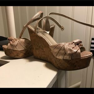 Gold wedges size 9.5