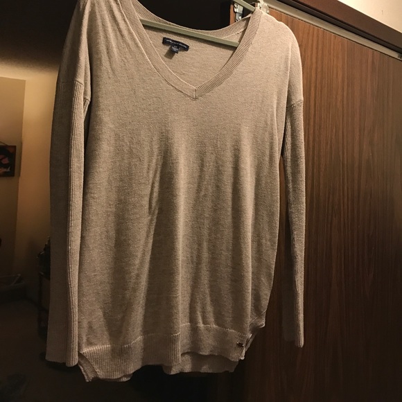 American eagle sweater. Worn only a few times. - Picture 1 of 2
