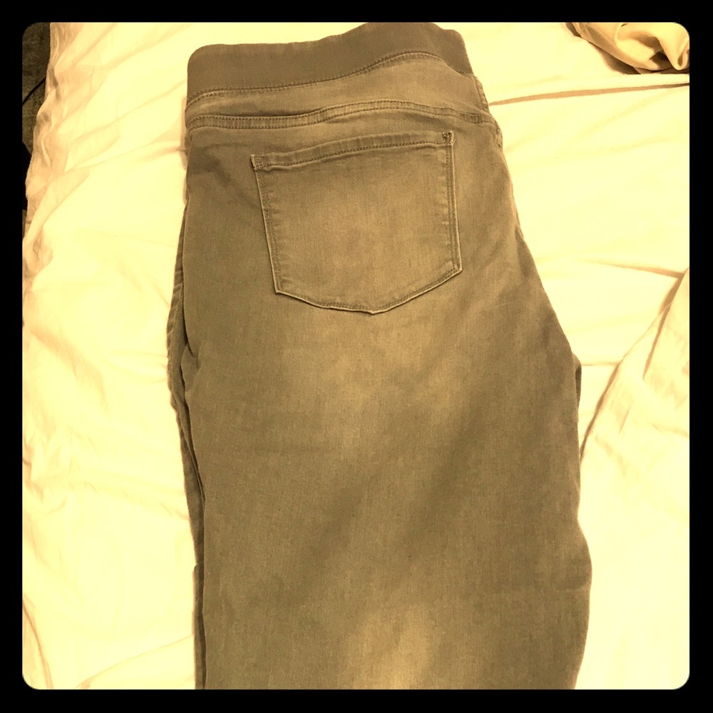 Old Navy Grey Rockstar Jeggings