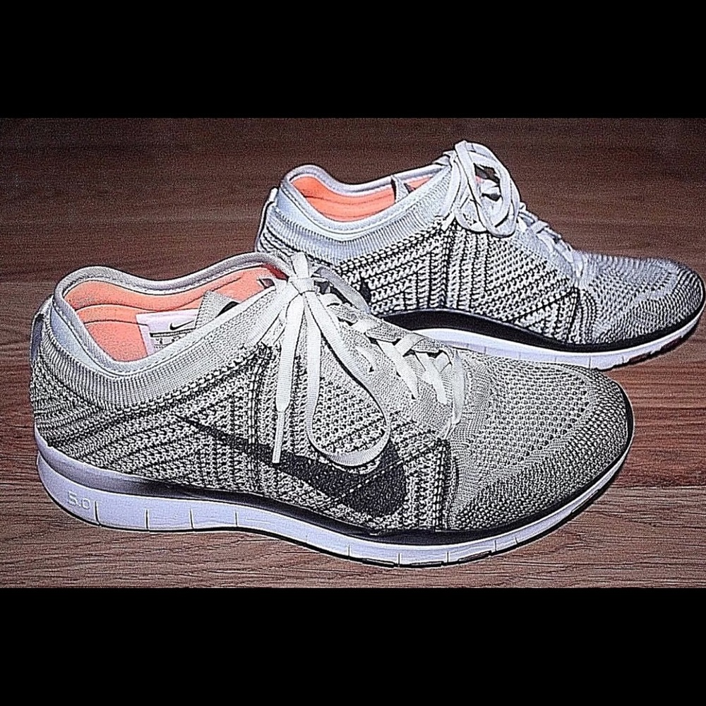 Women’s Nike free run tr flyknit