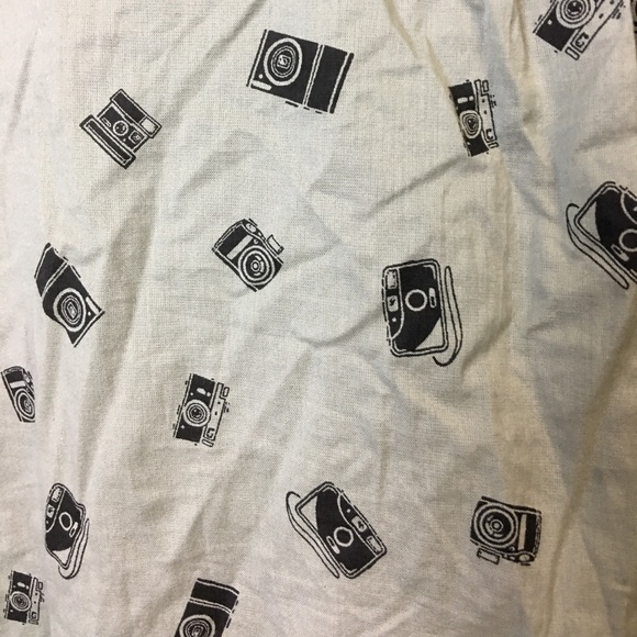 3x camera style & company tied cropped button up - Picture 5 of 6