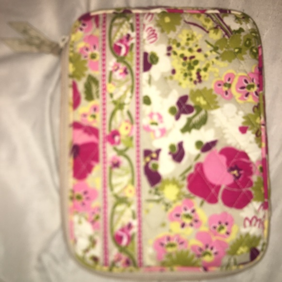Vera Bradley IPad Case - Picture 1 of 2