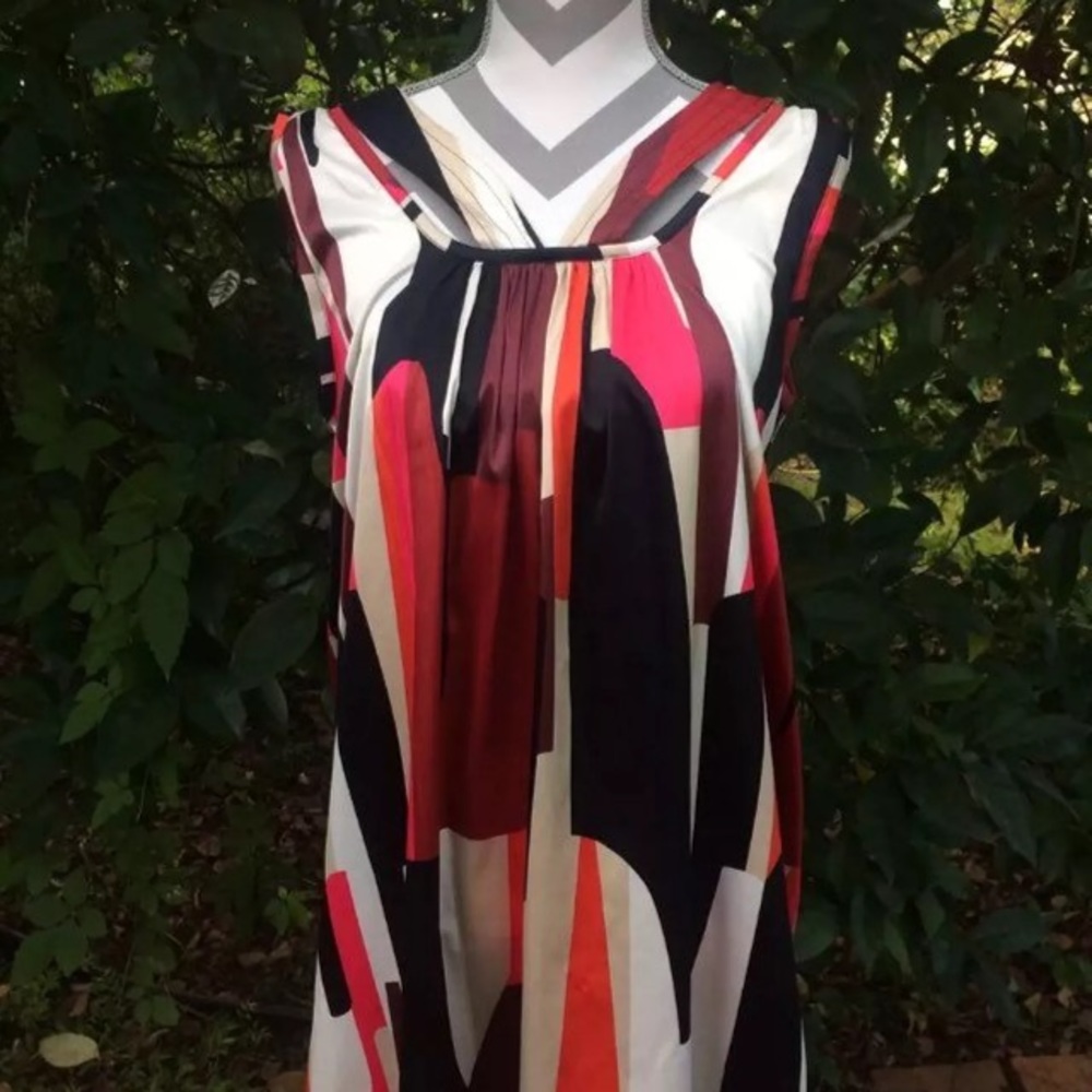 Womans Blouse Isle Size M Multi Color Vneck