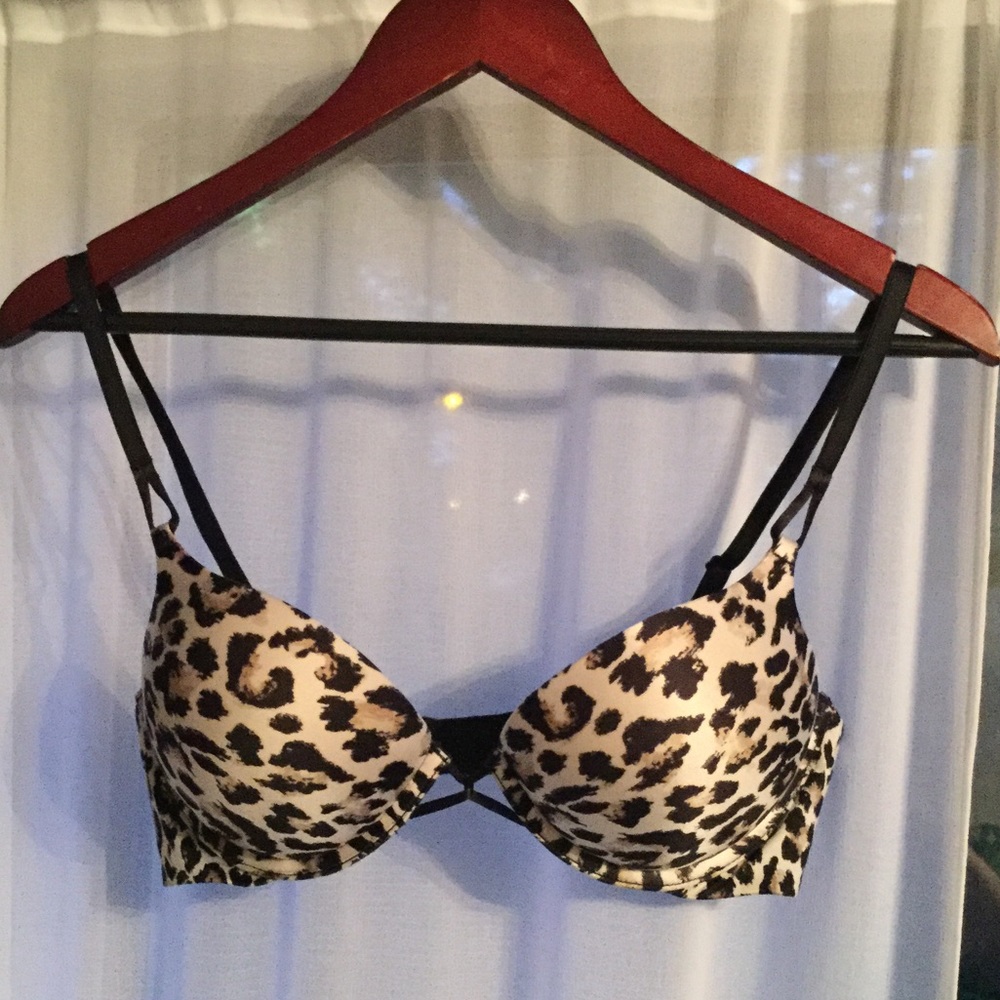 NWOT! Victoria's Secret Bra (snow leopard print)