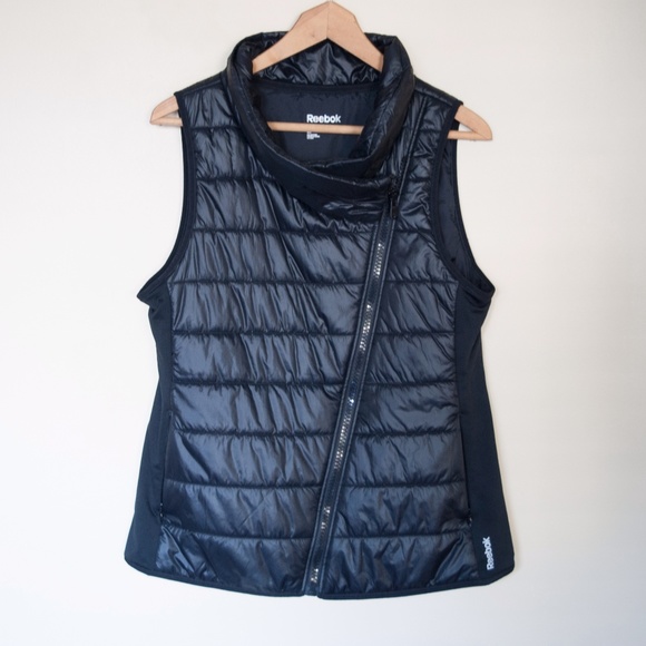 Reebok Jackets & Blazers - Reebok black soft puffy zip up vest